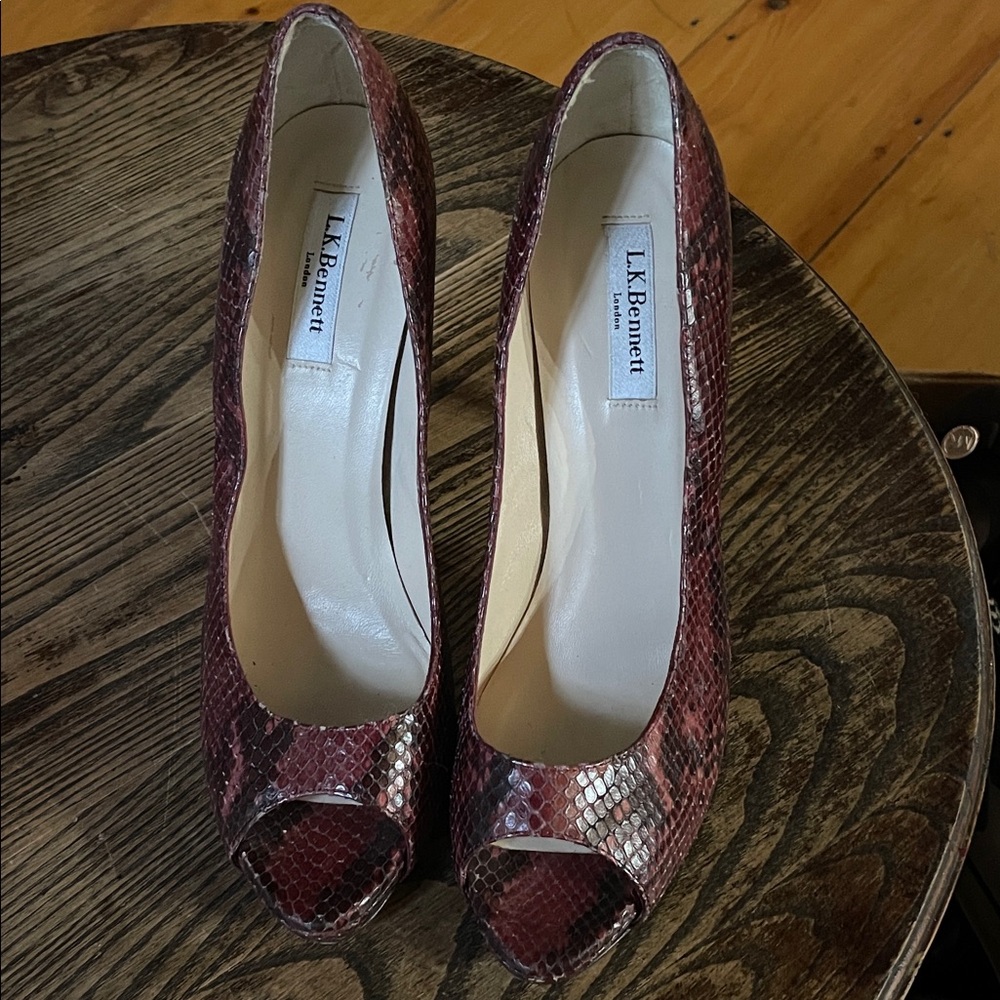 LK Bennett London Black/ Maroon Snakeskin leather Peep-Toe Heels made in Spain